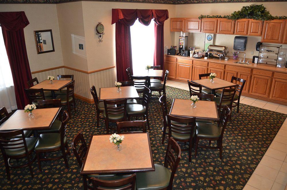 Holiday Inn Express & Suites Marquette By Ihg Ресторан фото