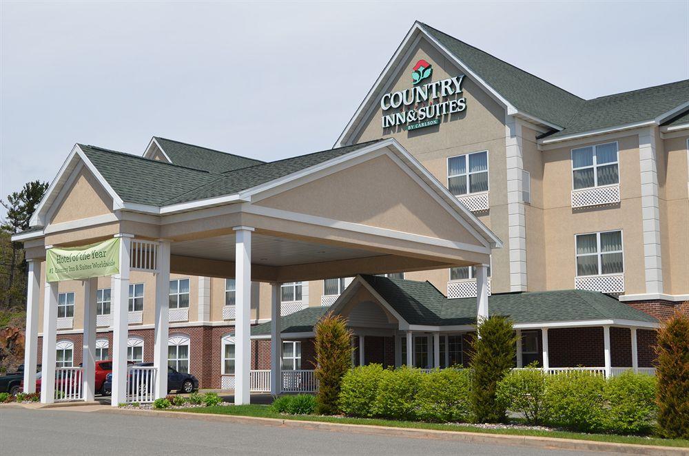Holiday Inn Express & Suites Marquette By Ihg Экстерьер фото