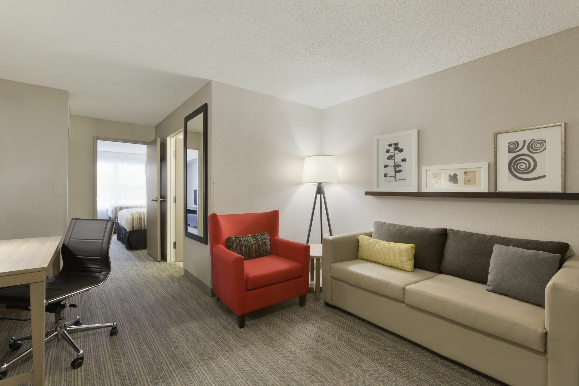 Holiday Inn Express & Suites Marquette By Ihg Экстерьер фото