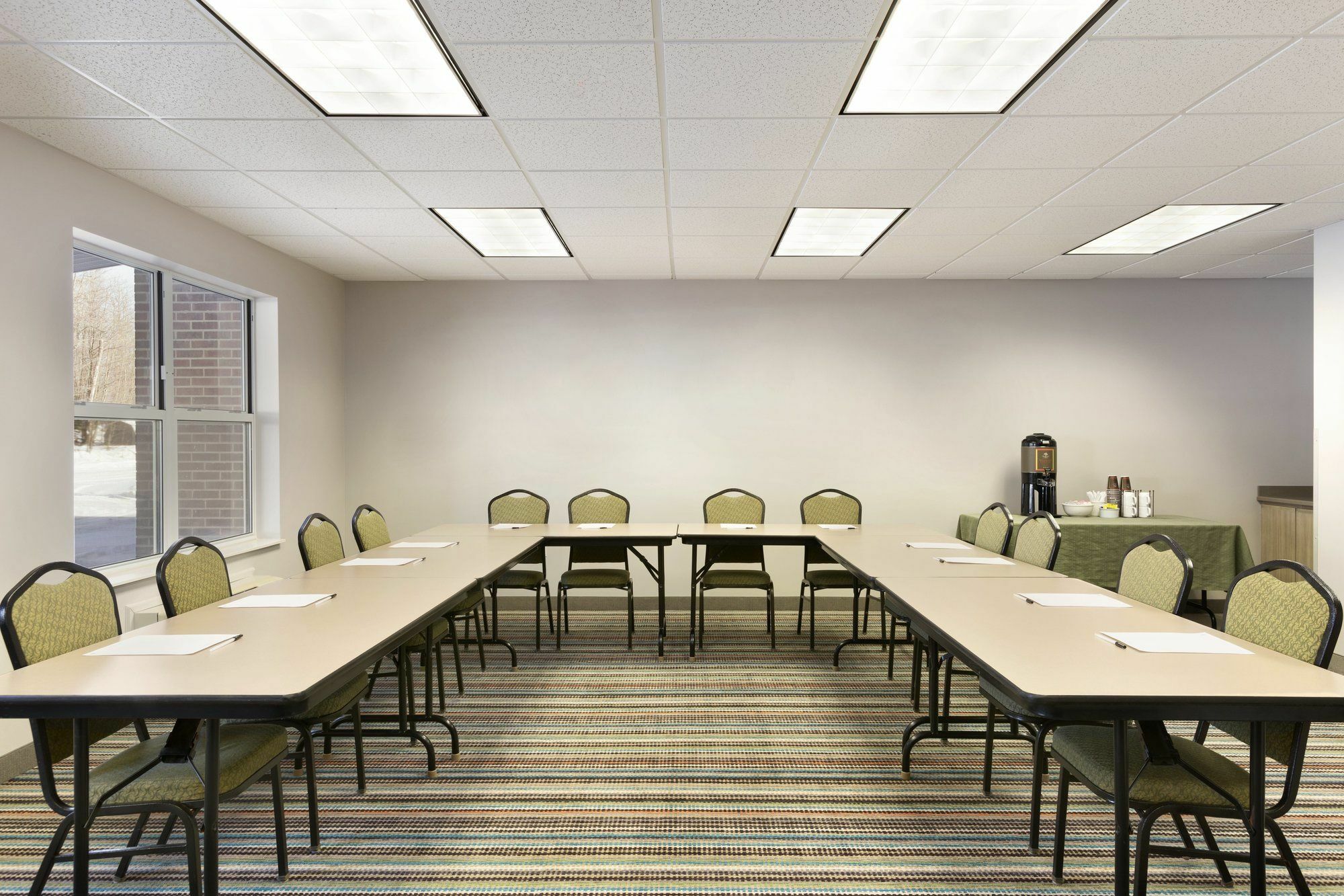 Holiday Inn Express & Suites Marquette By Ihg Экстерьер фото