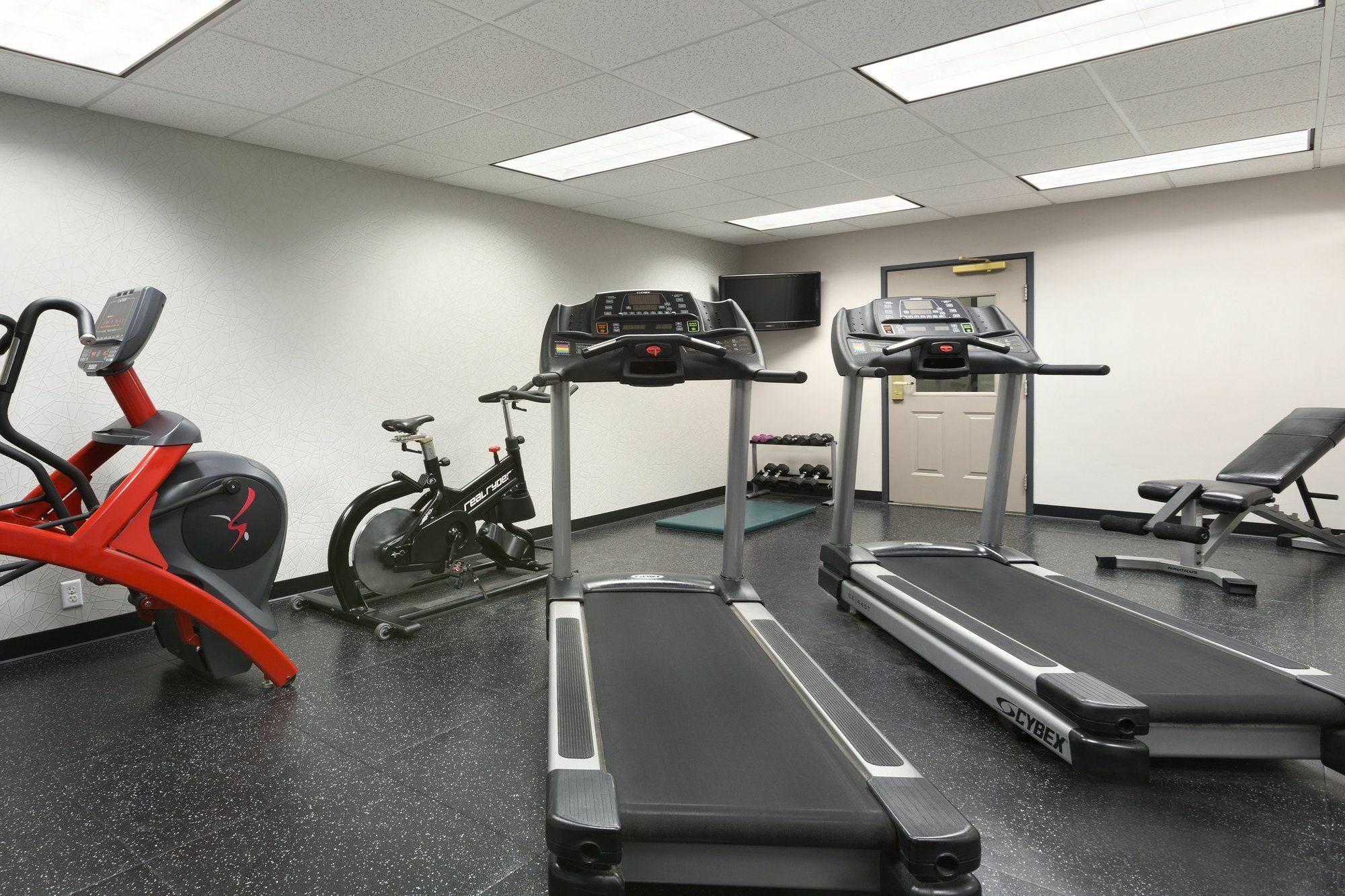 Holiday Inn Express & Suites Marquette By Ihg Экстерьер фото