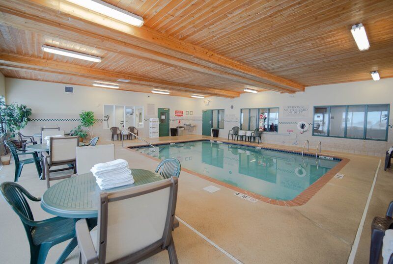 Holiday Inn Express & Suites Marquette By Ihg Экстерьер фото
